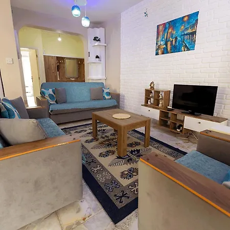 Girne Coastal Baby Apartment Agia Varvara